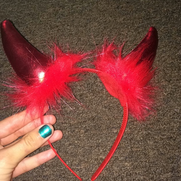 Devil Set - Picture 3 of 4